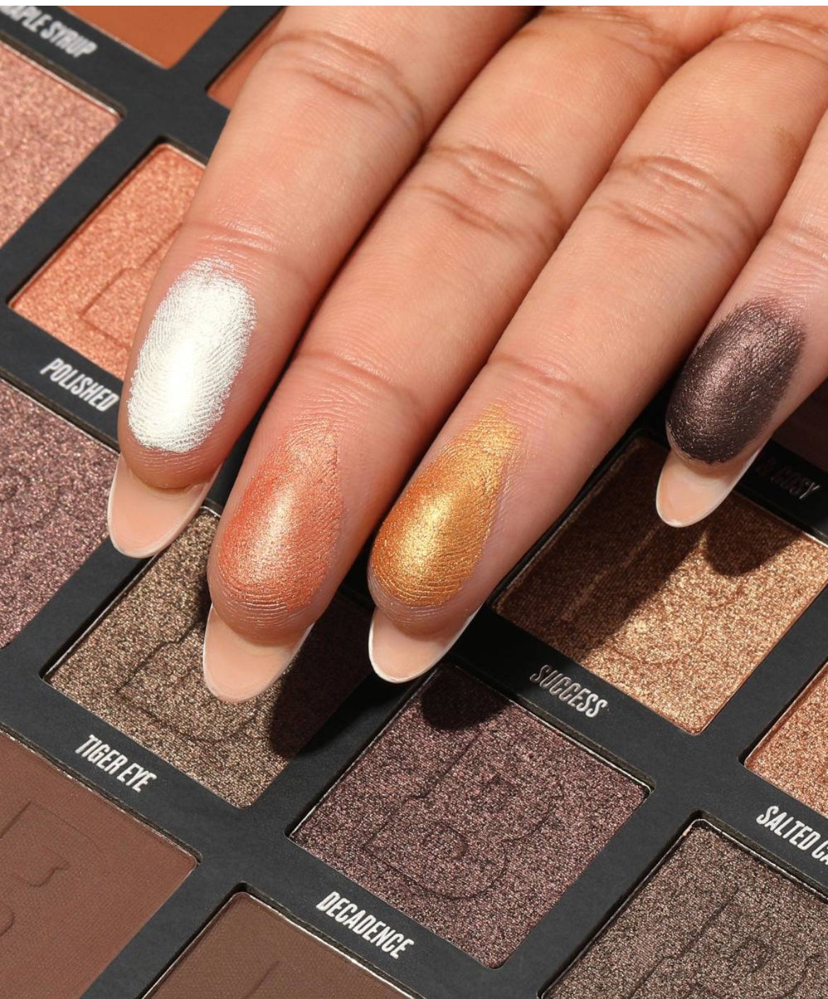 BEAUTY BAY NUDE 42 COLOUR PALETTE - BY BEAUTY BAY