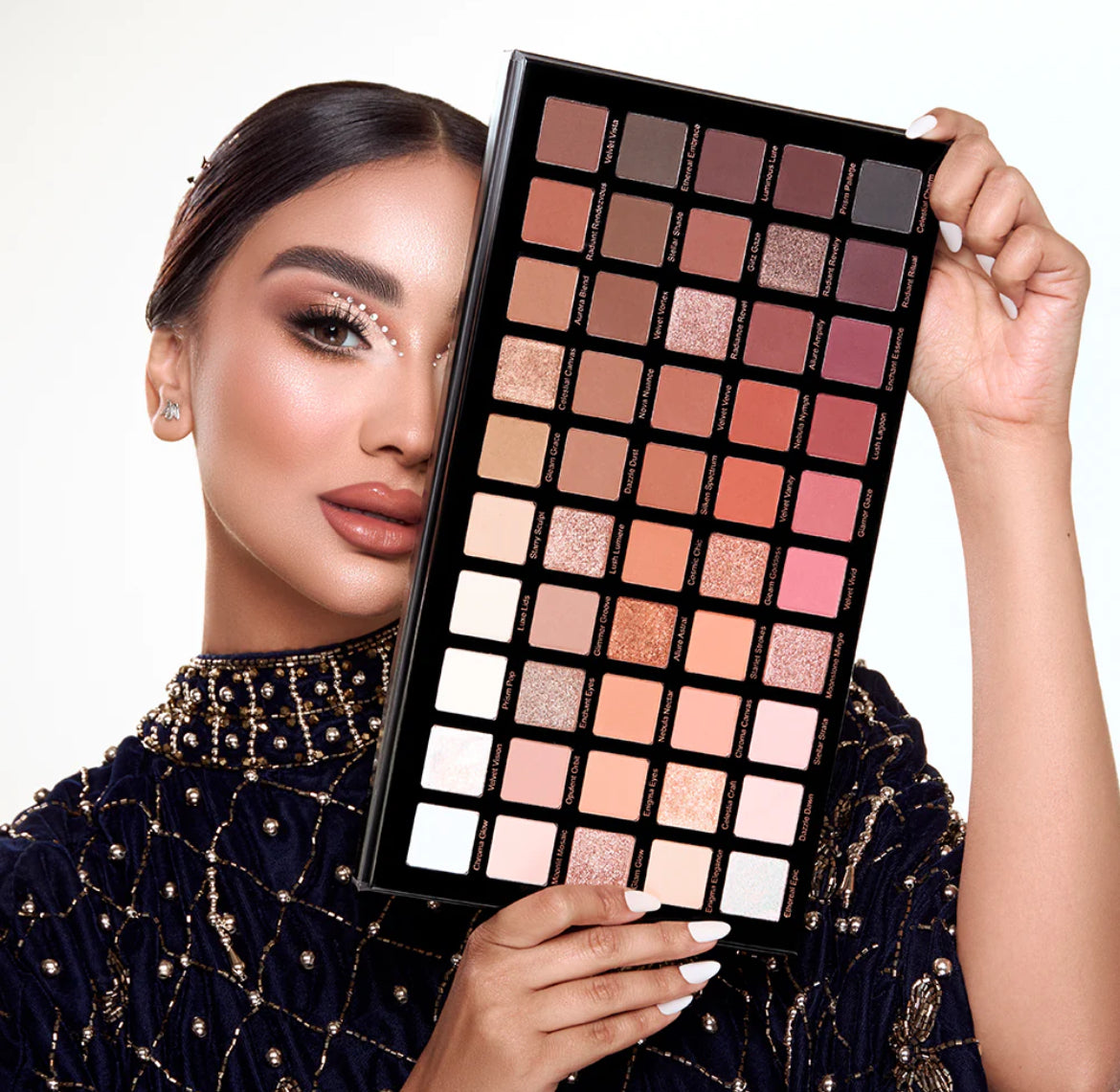 Forever52 - Color Me Out - 50 Colour Eyeshadow Palette (CMO-003)