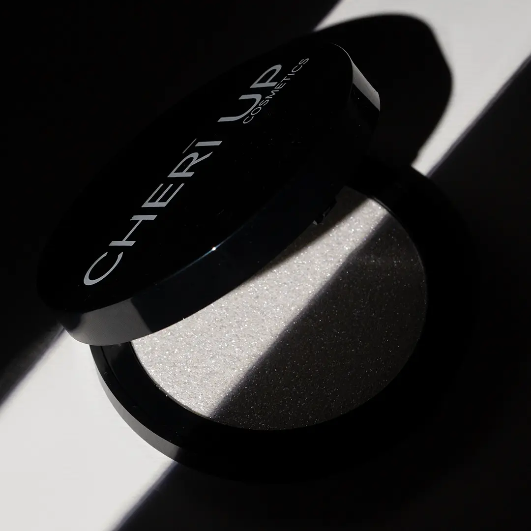Cheri Up - THE GLASS FLOWER HIGHLIGHTER