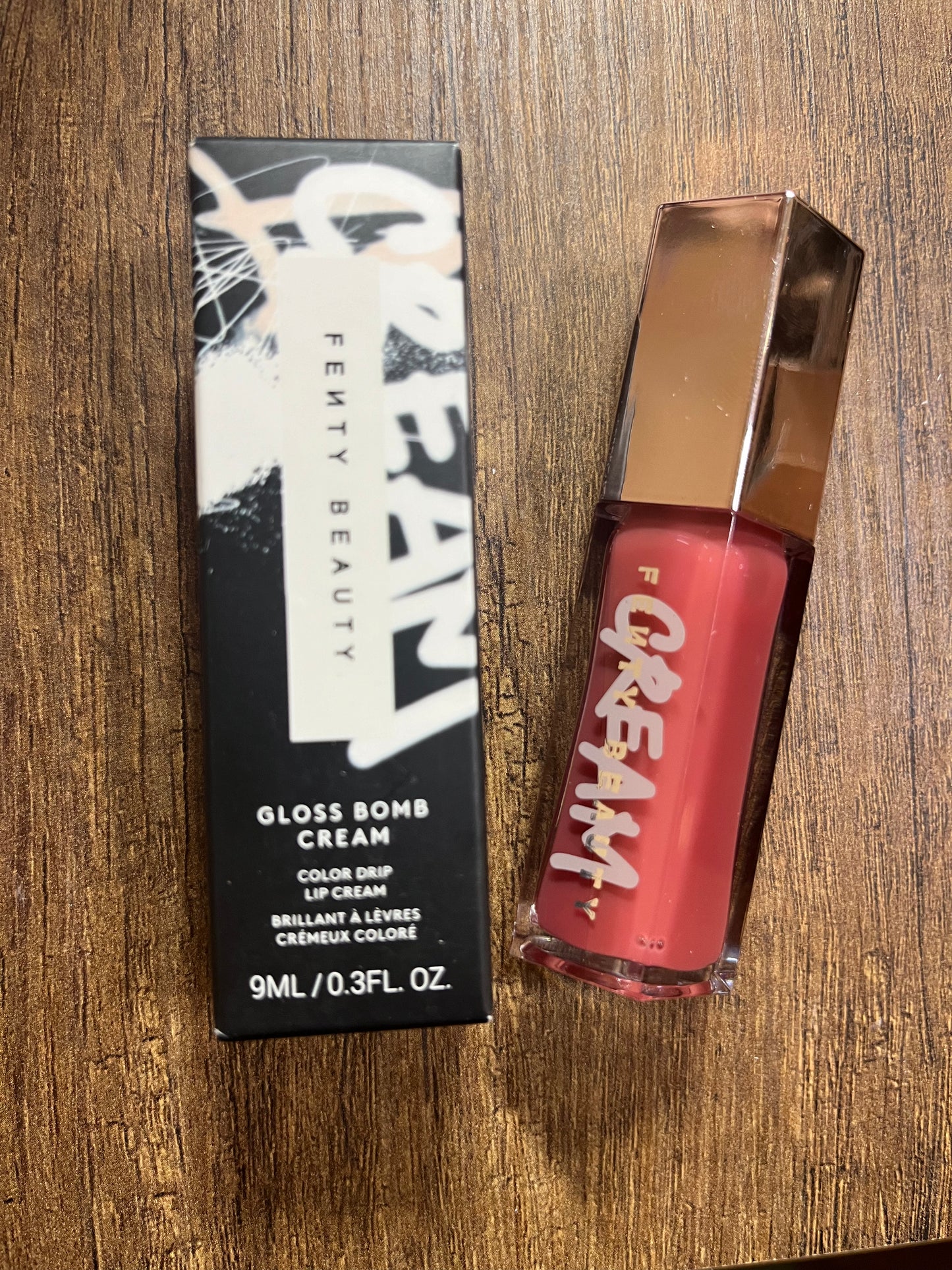 Fenty Beauty by Rihanna
Gloss Bomb Cream Color Drip Lip Cream (Fenty Glow - universal rose nude)