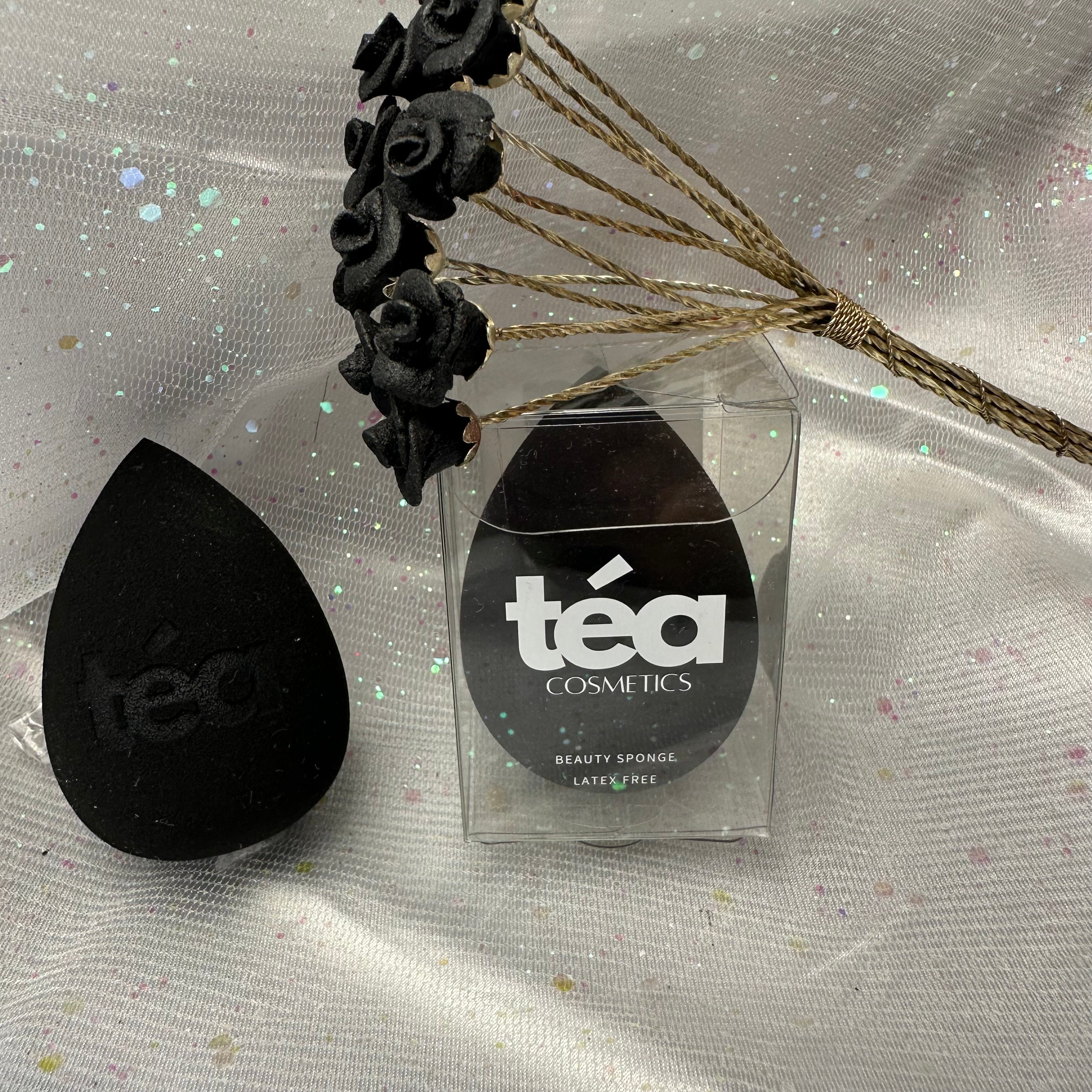 Tea Cosmetics Tea Cosmetics Egg Classic Beauty Blender - Black – Olydia Cosmetics